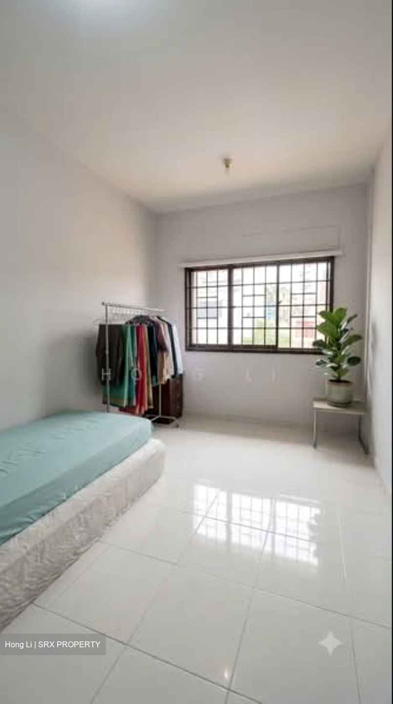 Sennett Estate (D13), Terrace #603593961
